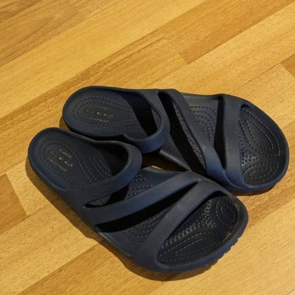 Dark blue Swiftwater Crocs Sandals